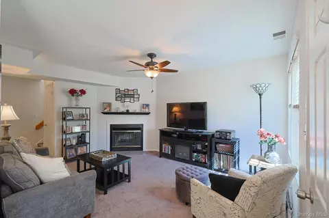 2820 Whispering Hls, Chester, NY 10918