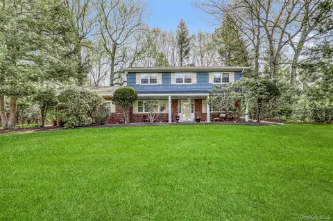 16 Sterling Forest Ln, Ramapo, NY 10901