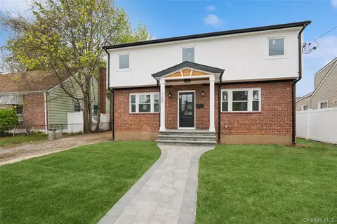 759 Barry Pl, Uniondale, NY 11553