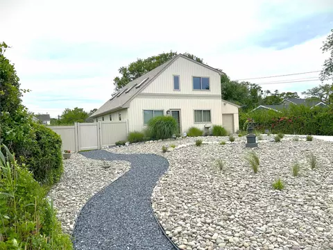 304 S Dunton Ave, Patchogue, NY 11772