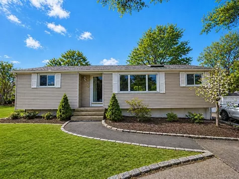172 Horseblock Rd, Centereach, NY 11720