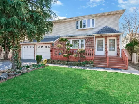 1543 Sweetman Ave, Elmont, NY 11003