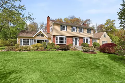 177 Quinn Rd, Briarcliff Manor, NY 10510