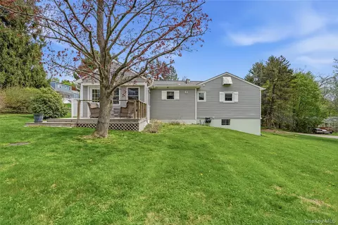 Exterior - 6 Willow Ln, Fishkill, NY 12524 photo 6 of 9