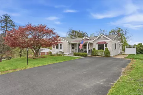 Exterior - 6 Willow Ln, Fishkill, NY 12524 photo 4 of 9