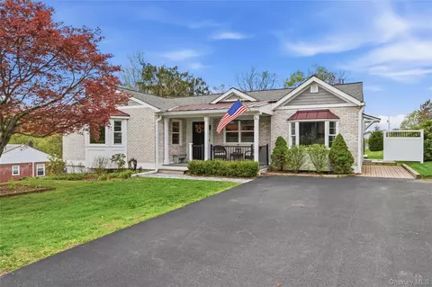 6 Willow Ln, Fishkill, NY 12524