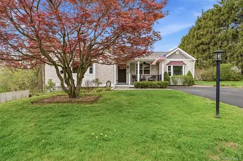 Exterior - 6 Willow Ln, Fishkill, NY 12524 photo 5 of 9