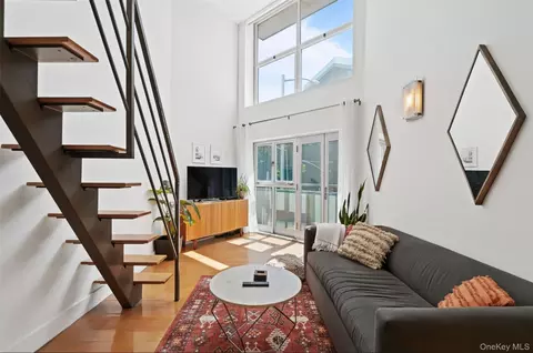 96 Woodpoint Rd #2C, Brooklyn, NY 11211