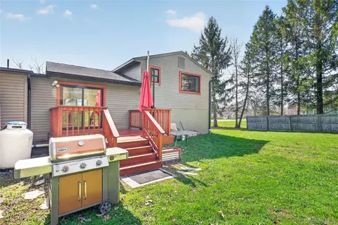 Exterior - 457 Forest Rd, Wallkill, NY 12589 photo 7 of 14