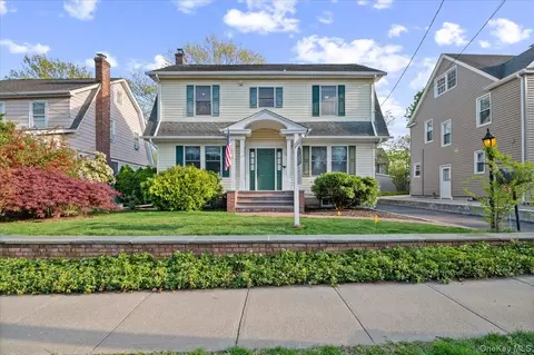 78 Beechwood Ave, North Hempstead, NY 11050