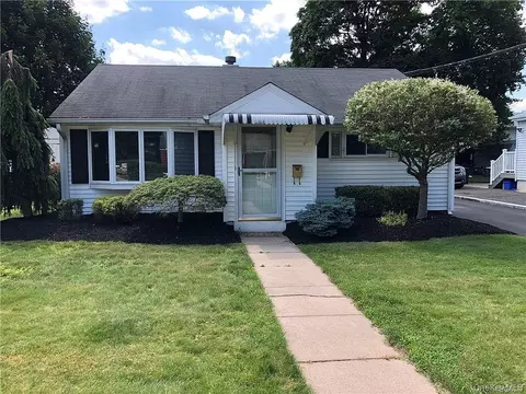 7 Peck St, West Haverstraw, NY 10993