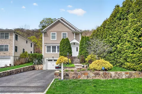 228 Sarles Ln, Mount Pleasant, NY 10570