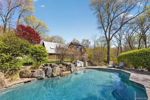 213 Vail Ln, North Salem, NY 10560