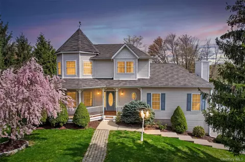 149 Creamery Pond Rd, Chester, NY 10918