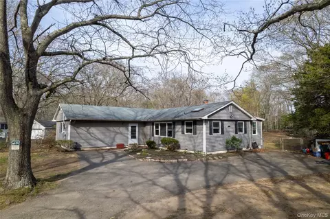 149 Miller Place Rd, Miller Place, NY 11764