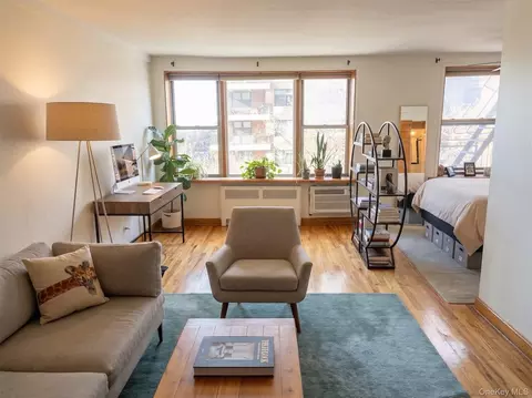 310 Beverley Rd #4L, Brooklyn, NY 11218