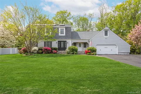 59 Linda Ln W, Riverhead, NY 11901