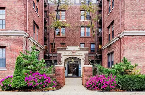 150 Burns Street 3a Apt 5f Apt 5h St #6E, Forest Hills, NY 11375