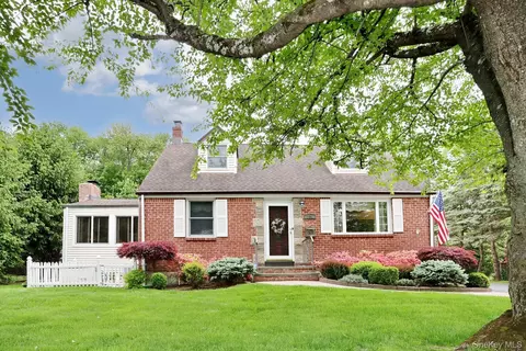 126 E Lewis Ave, Orangetown, NY 10965