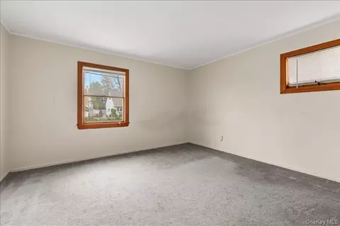 Bedroom - 51 Audrey Ave, Plainview, NY 11803 photo 6 of 6