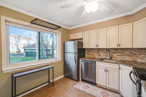 Kitchen - 40 W 4th St #103, Patchogue, NY 11772 photo 1 of 4