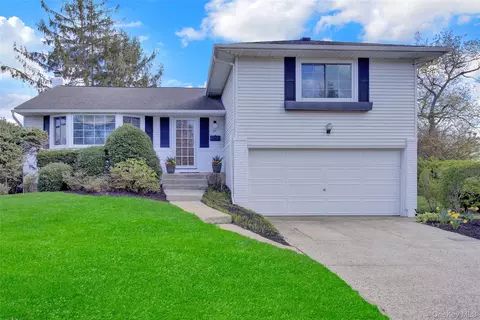 25 Lake Shore Blvd, Massapequa, NY 11758