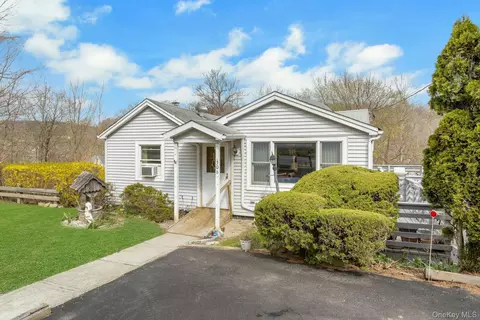 306 Towners Rd, Kent, NY 10512