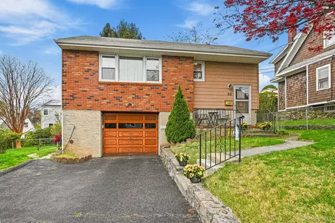 32 Chase Ave, White Plains, NY 10606