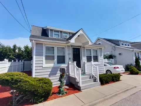 3037 Morrow Rd, Oceanside, NY 11572