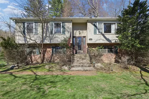 635 S Pascack Rd, Ramapo, NY 10977