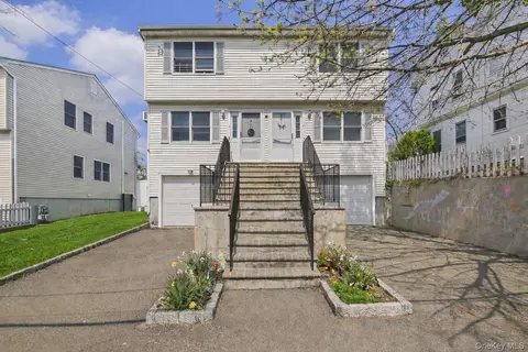 21 W Division St, Greenwich, CT 06830
