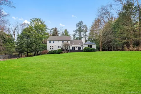 78 Old Church Ln, Pound Ridge, NY 10576