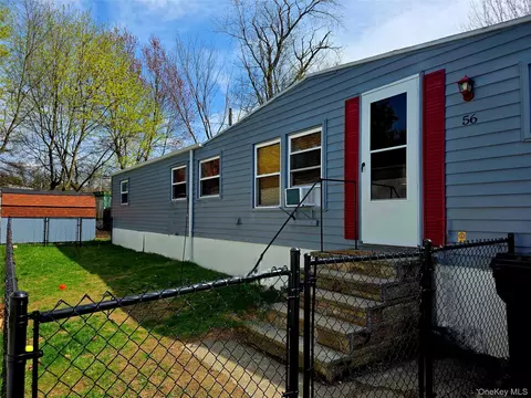 675 Brunswick Rd #56, Troy, NY 12180