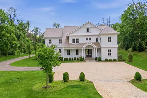 3 Crane Rd, Huntington, NY 11743