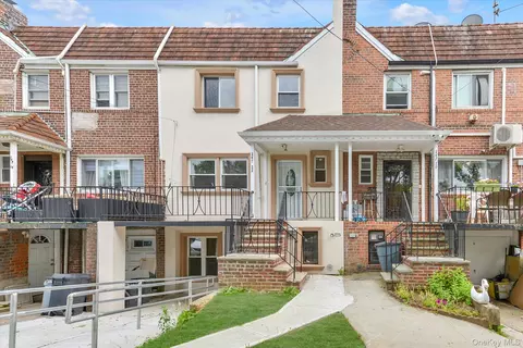 147-12 70 Rd, Flushing, NY 11367