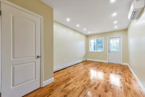 Living - 147-12 70 Rd, Flushing, NY 11367 photo 4 of 7
