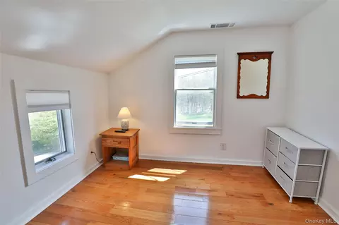 Bedroom - 176 Williams Rd, Red Hook, NY 12571 photo 2 of 3