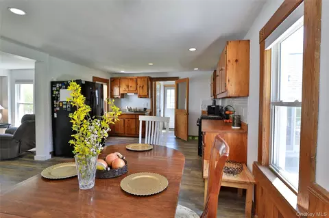 Dining - 176 Williams Rd, Red Hook, NY 12571 photo 1 of 2