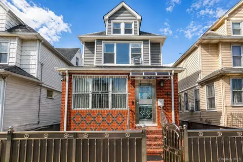 16738 109th Rd, New York, NY 11433