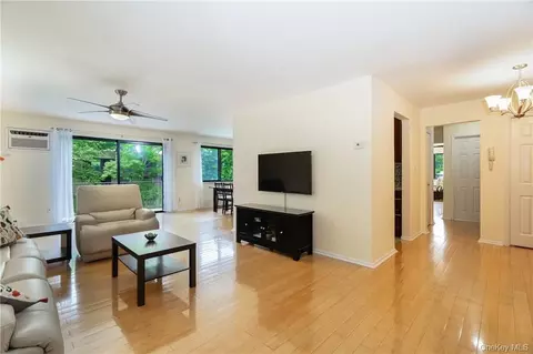 500 Central Park Ave #146, Scarsdale, NY 10583