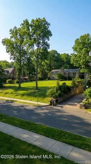 18 Emerson Ave #P, Staten Island, NY 10301