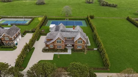 450 Seven Ponds Towd Rd, Water Mill, NY 11976