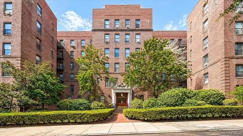 83-80 118th St #4A, New York, NY 11415