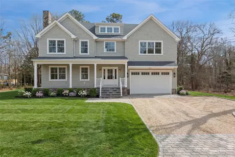 Exterior - 17 Cedar Ln, Brookhaven, NY 11772 photo 2 of 8
