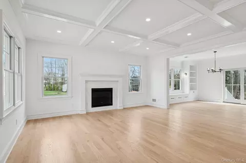 Living - 17 Cedar Ln, Brookhaven, NY 11772 photo 3 of 5