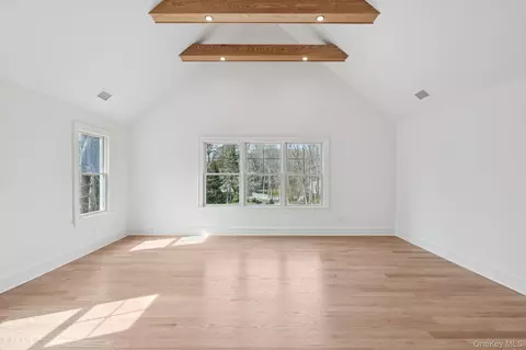 Bedroom - 17 Cedar Ln, Brookhaven, NY 11772 photo 2 of 7