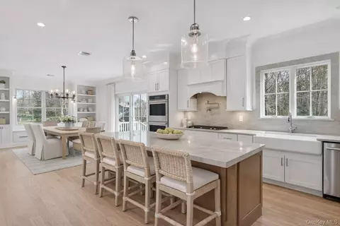 Kitchen - 17 Cedar Ln, Brookhaven, NY 11772 photo 2 of 6