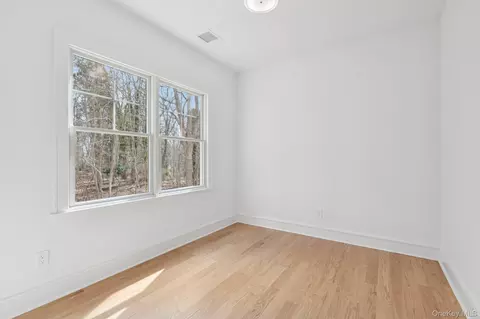 Bedroom - 17 Cedar Ln, Brookhaven, NY 11772 photo 7 of 7