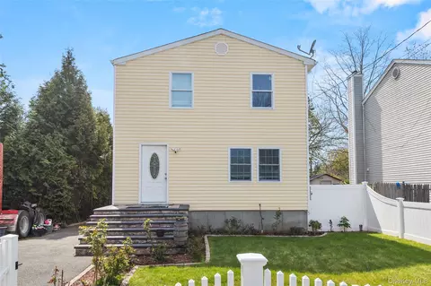 30 S 28th St, Wyandanch, NY 11798