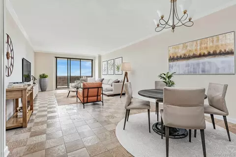 110-11 Queens Blvd #24L, New York, NY 11375